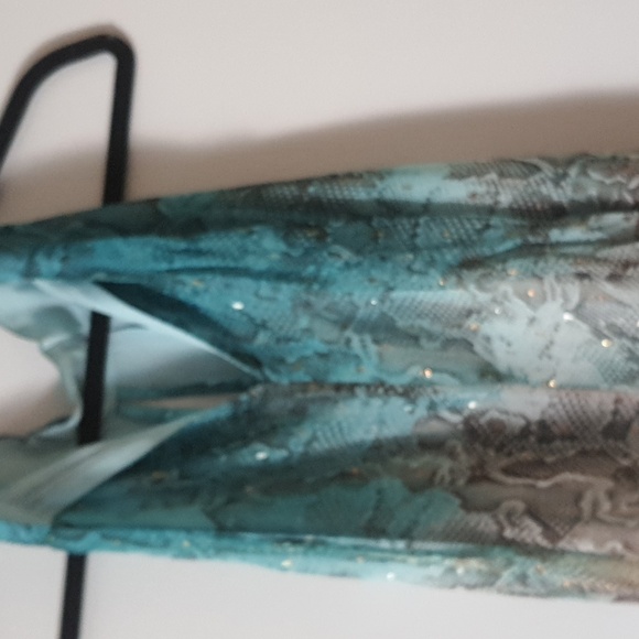 Turquoise and brown reptile print, top with keyhole front & tie at neck in back - Picture 3 of 4
